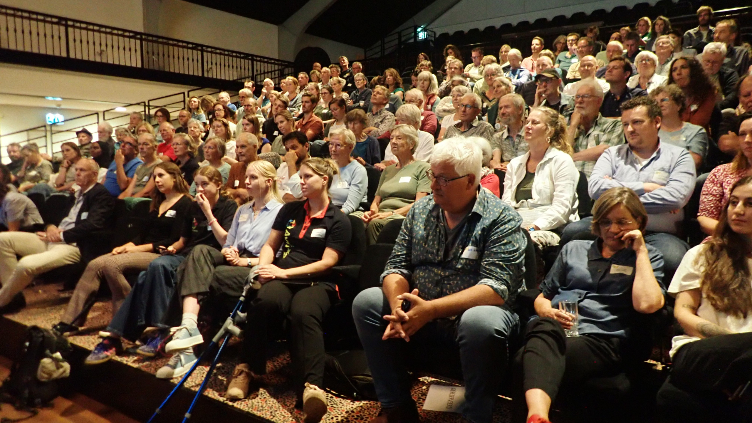 bezoekers Bijenlandschap Jaarbijeenkomst in de theaterzaal