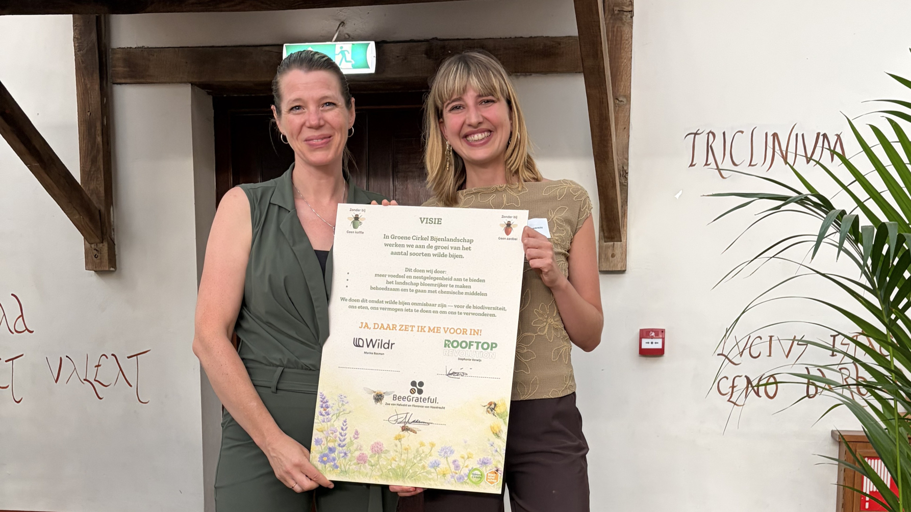 Twee nieuwe partners met de ondertekende visie van Groene Cirkel Bijenlandschap