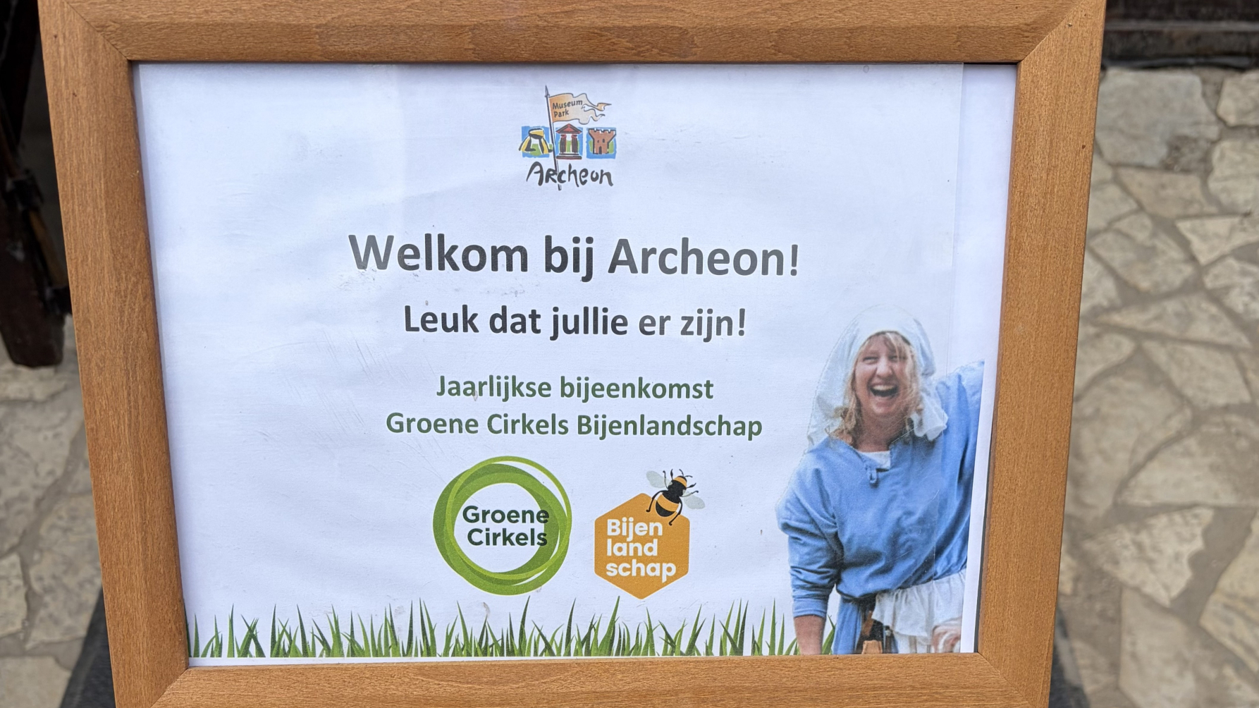 bordje Welkom in Archeon Jaarbijeenkomst Groene Cirkel Bijenlandschap